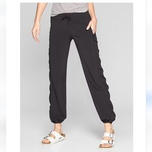 ATHLETA Pants Black Lined Women's Size 14 EUC sz 14 LA VIVA ruched